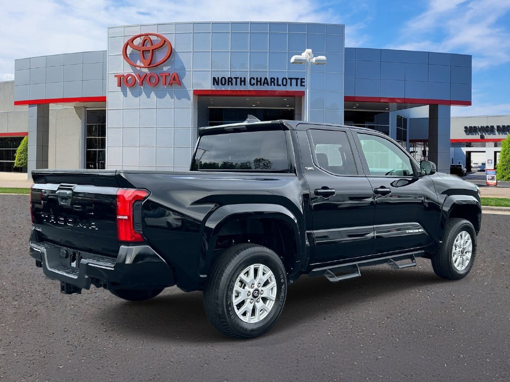 Used 2024 Toyota Tacoma SR5 AWD/4WD image 8