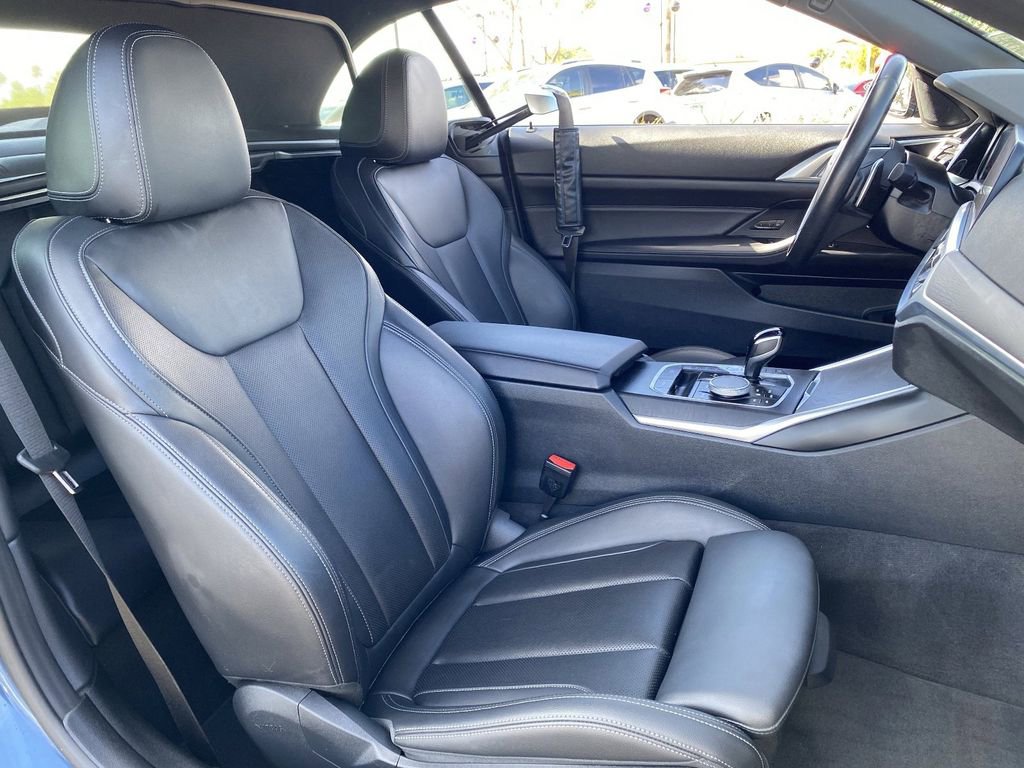 Used 2023 BMW 430i Convertible w/ Premium Package image 11