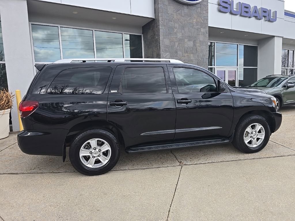 Used 2019 Toyota Sequoia SR5 w/ Premium Package image 25