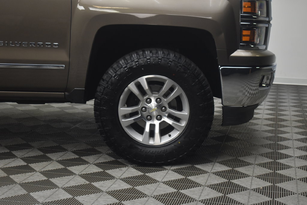Used 2015 Chevrolet Silverado 1500 LTZ w/ LTZ Plus Package AWD/4WD image 25