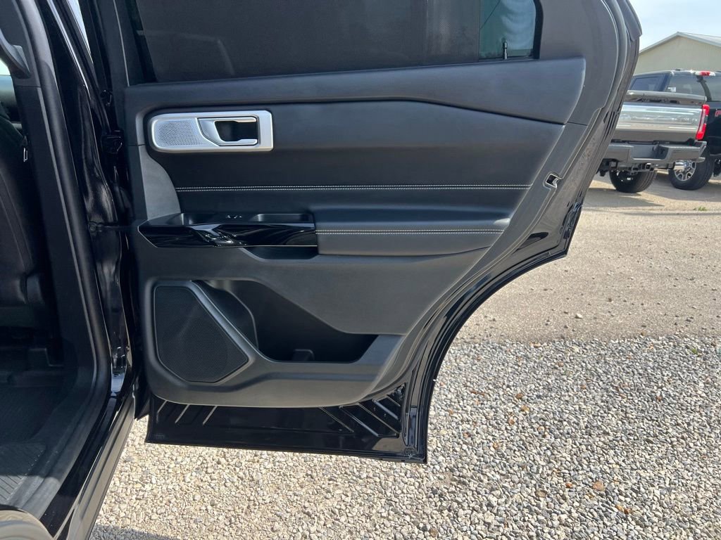 Used 2023 Ford Explorer ST w/ Equipment Group 401A AWD/4WD image 19