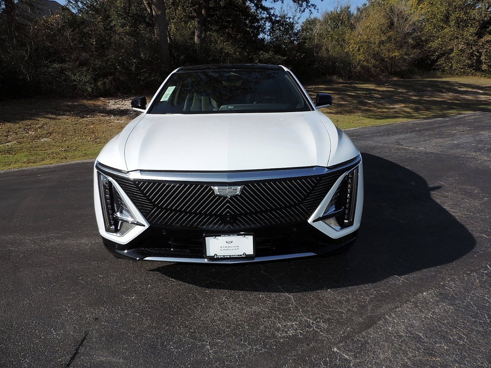 New 2026 Cadillac Lyriq Premium Luxury image 2