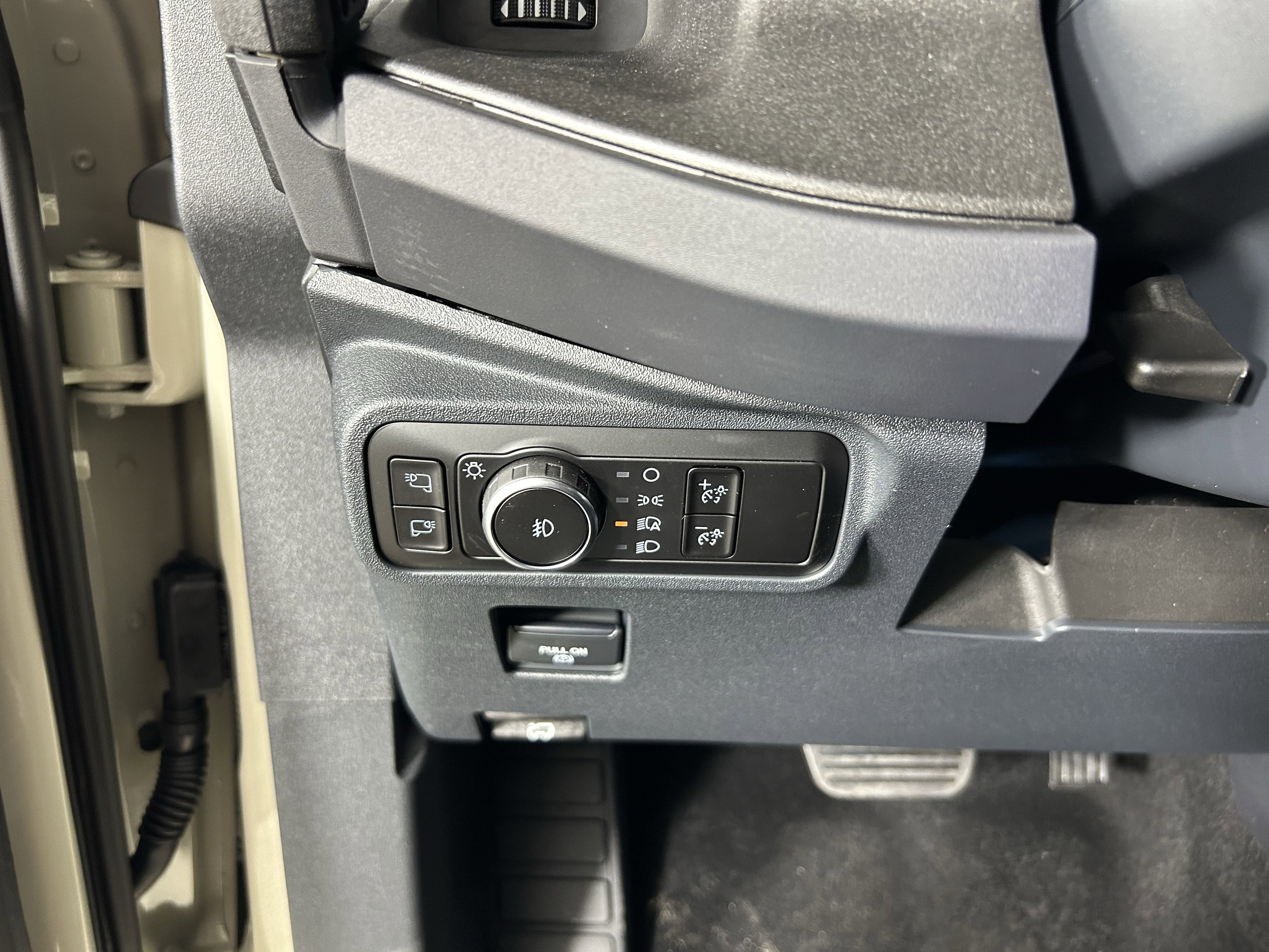 New 2025 Ford Bronco Badlands image 28