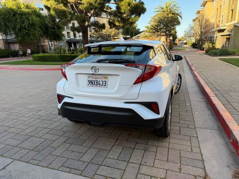Used 2019 Toyota C-HR LE FWD image 2