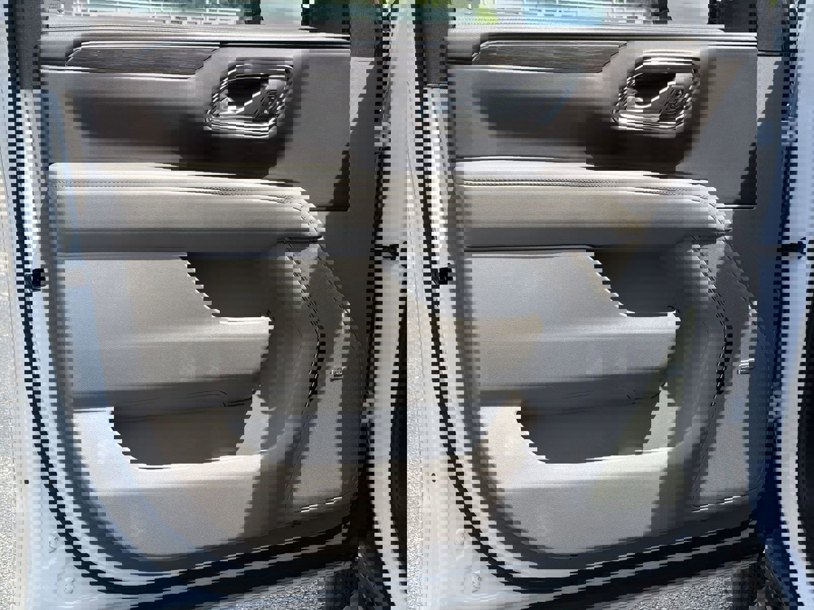 Used 2024 Chevrolet Tahoe LT RWD image 14