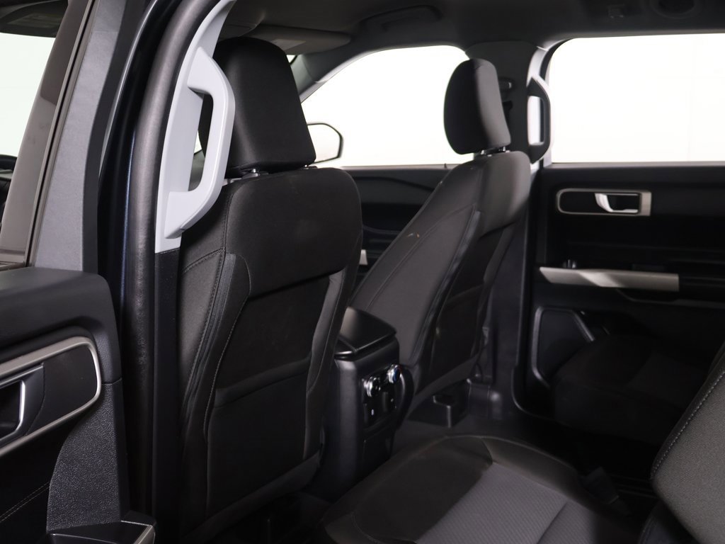 Used 2022 Ford Explorer XLT image 27