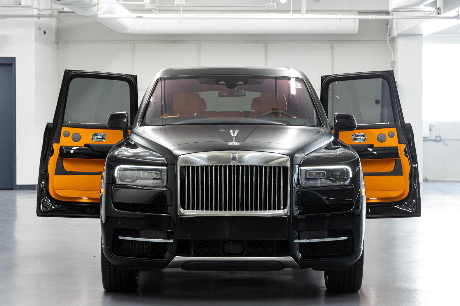 Certified 2024 Rolls-Royce Cullinan AWD/4WD image 26