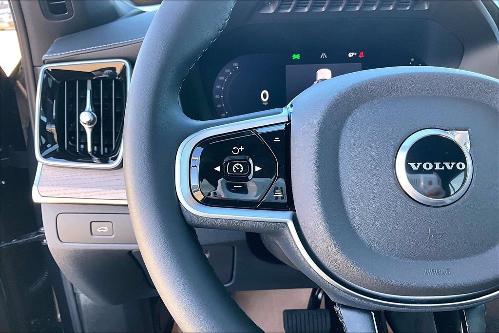 New 2026 Volvo XC90 B6 Core AWD/4WD image 14