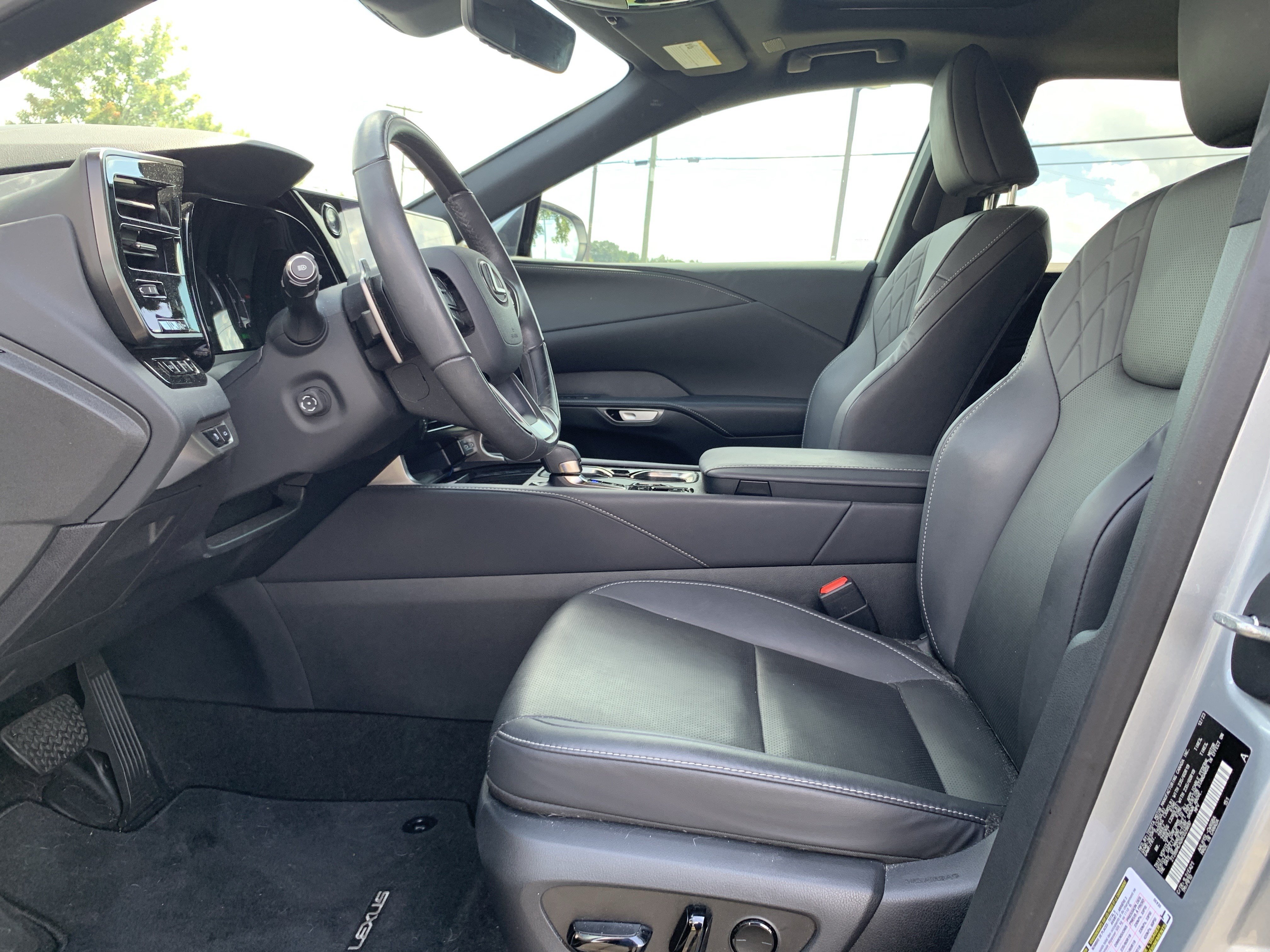 Used 2024 Lexus RX 350h w/ Cold Area Package AWD/4WD image 16