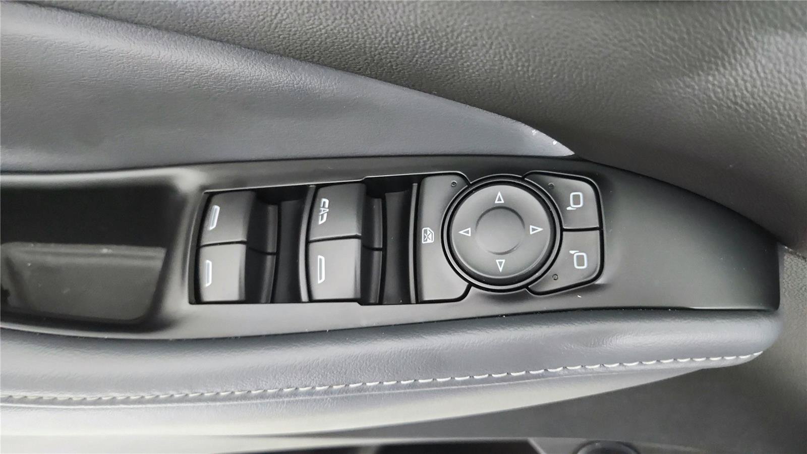 Used 2023 Buick Enclave Essence w/ Experience Buick Package AWD/4WD image 17