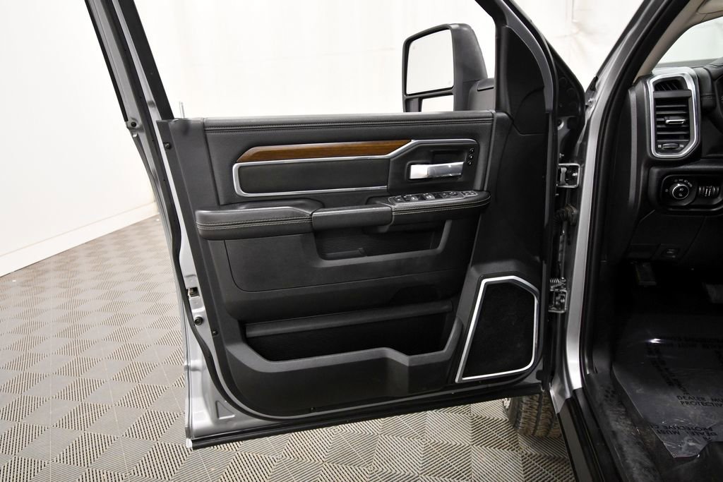 Used 2024 RAM 2500 Laramie image 13