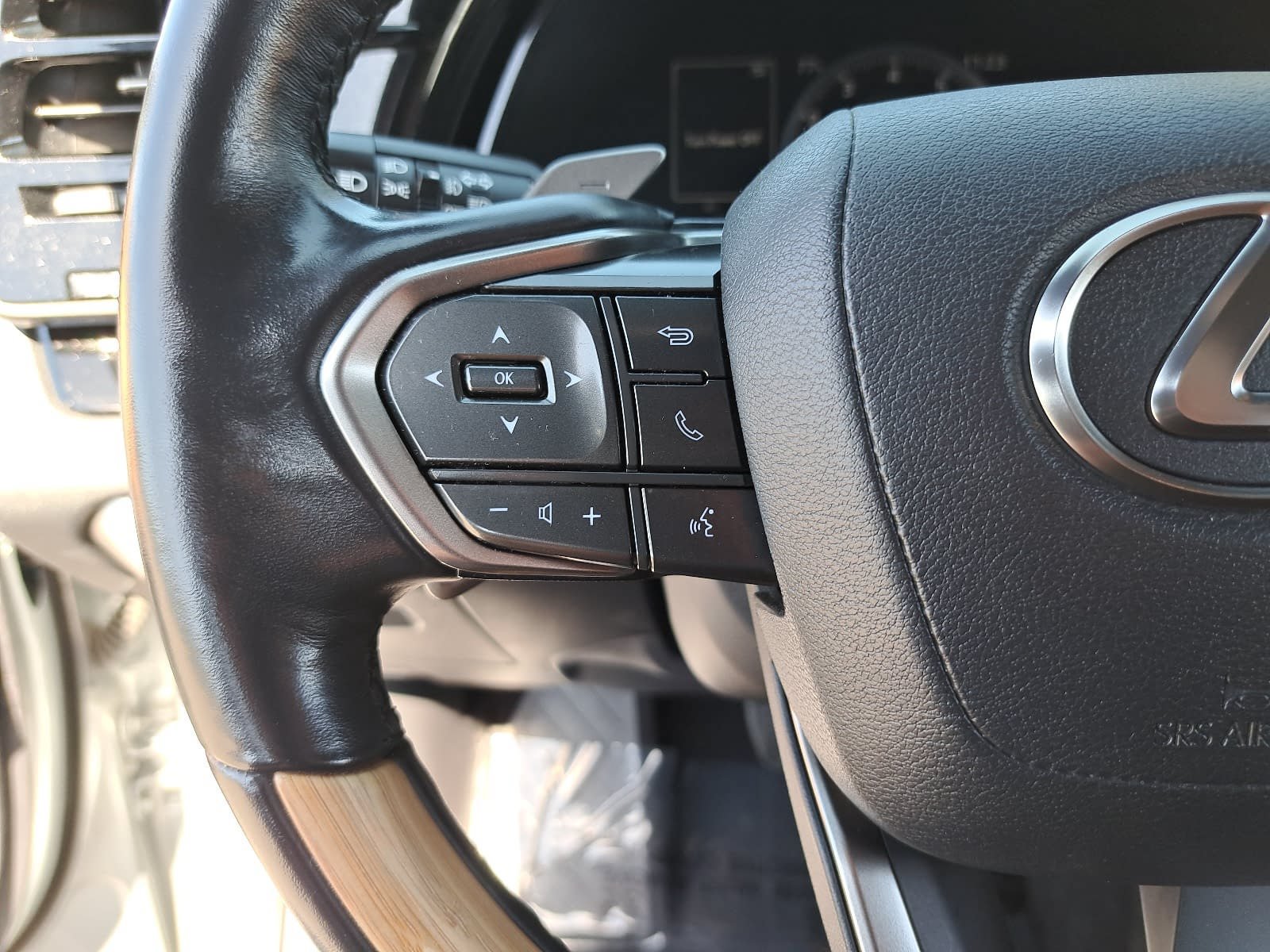 Used 2024 Lexus RX 350 Premium w/ Cold Area Package FWD image 19