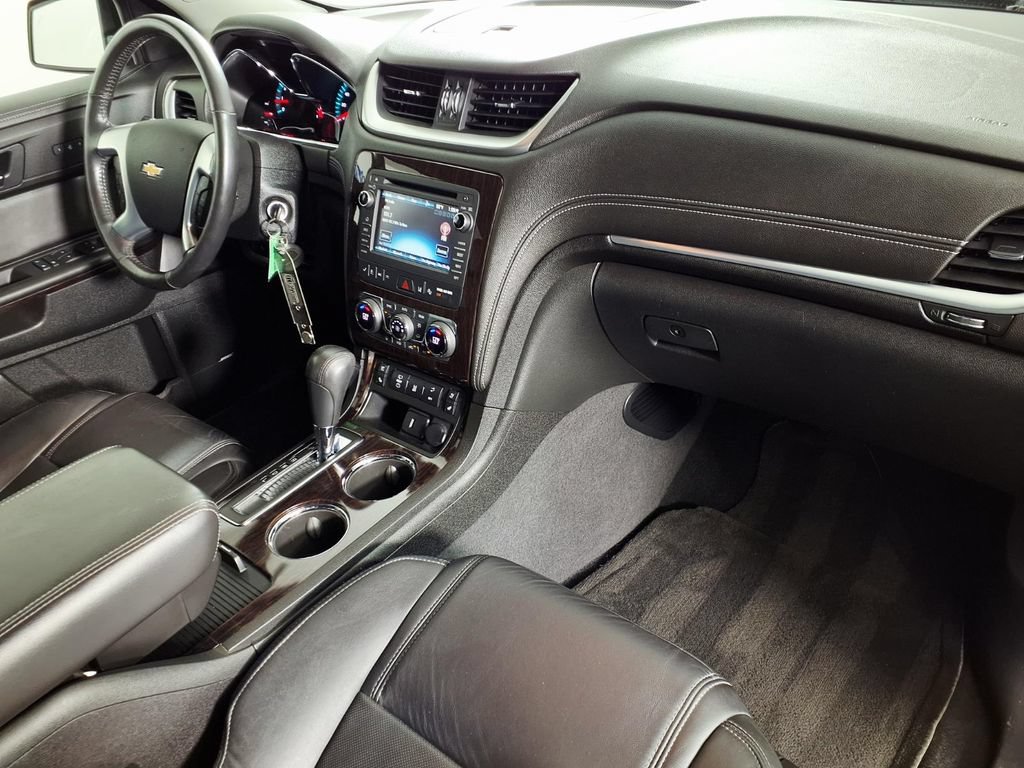 Used 2017 Chevrolet Traverse Premier FWD image 13