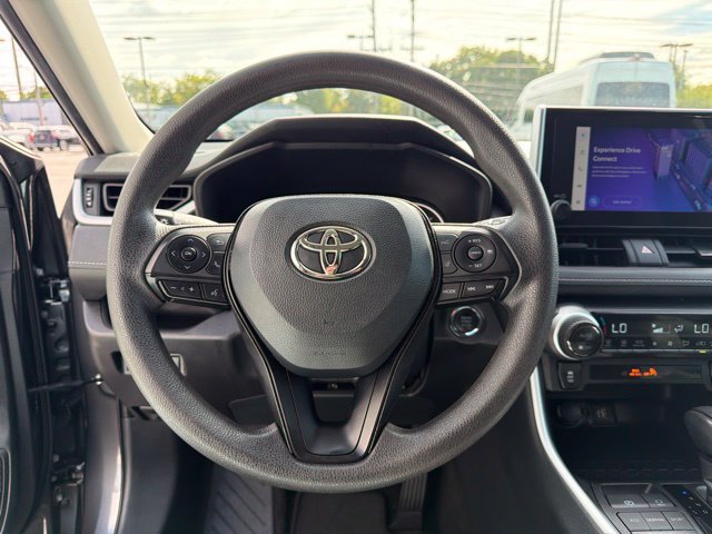 Used 2025 Toyota RAV4 XLE FWD image 23