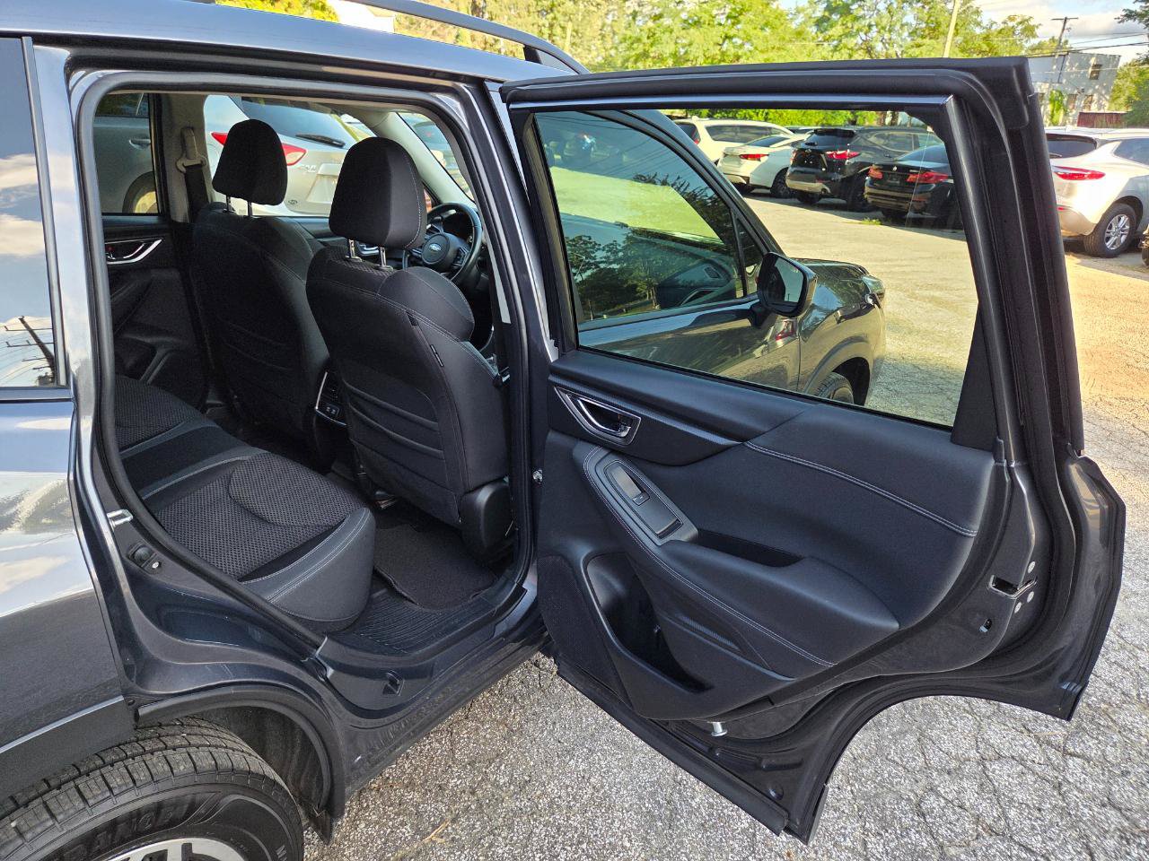 Used 2021 Subaru Forester Premium AWD/4WD image 11