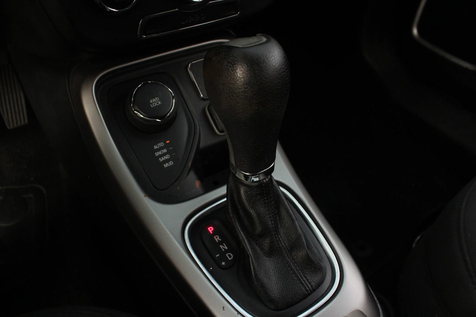 Used 2018 Jeep Compass Sport AWD/4WD image 29