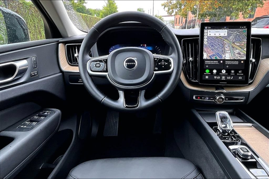 Certified 2026 Volvo XC60 B5 Plus AWD/4WD image 7