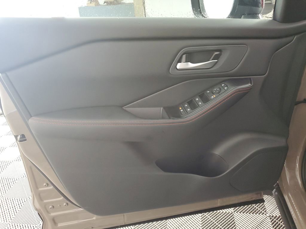 New 2026 Nissan Rogue SV image 26