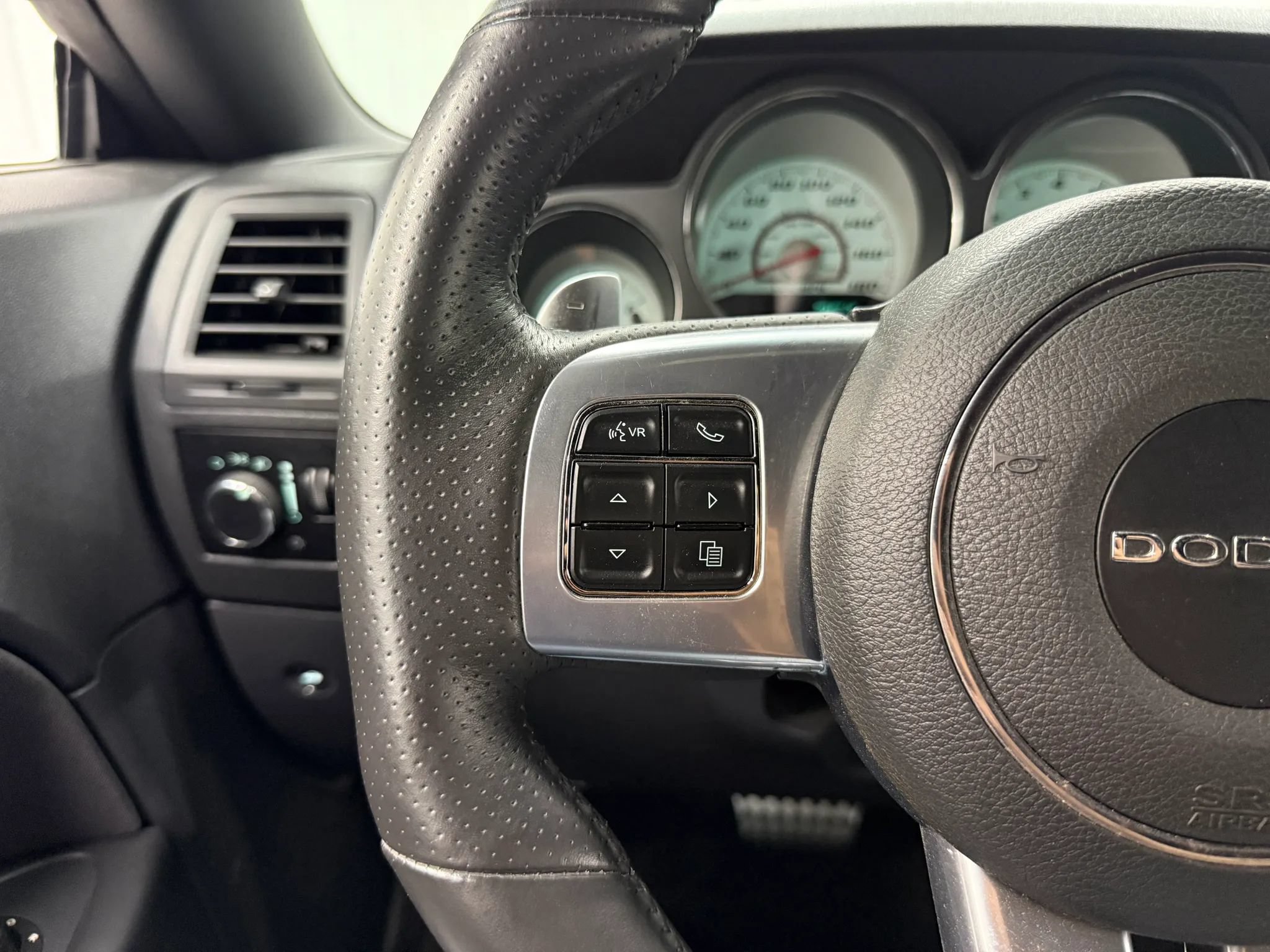 Used 2014 Dodge Challenger SRT8 Core RWD image 29