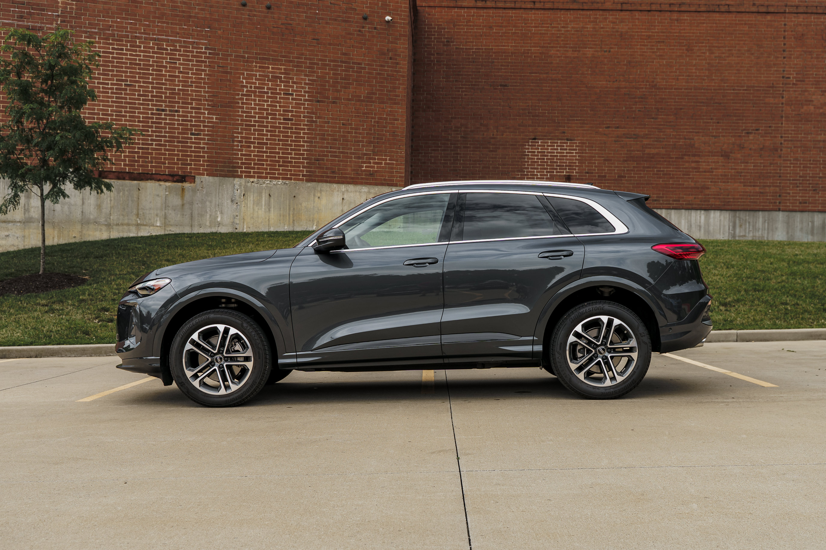 Certified 2025 Audi Q5 Premium AWD/4WD image 6