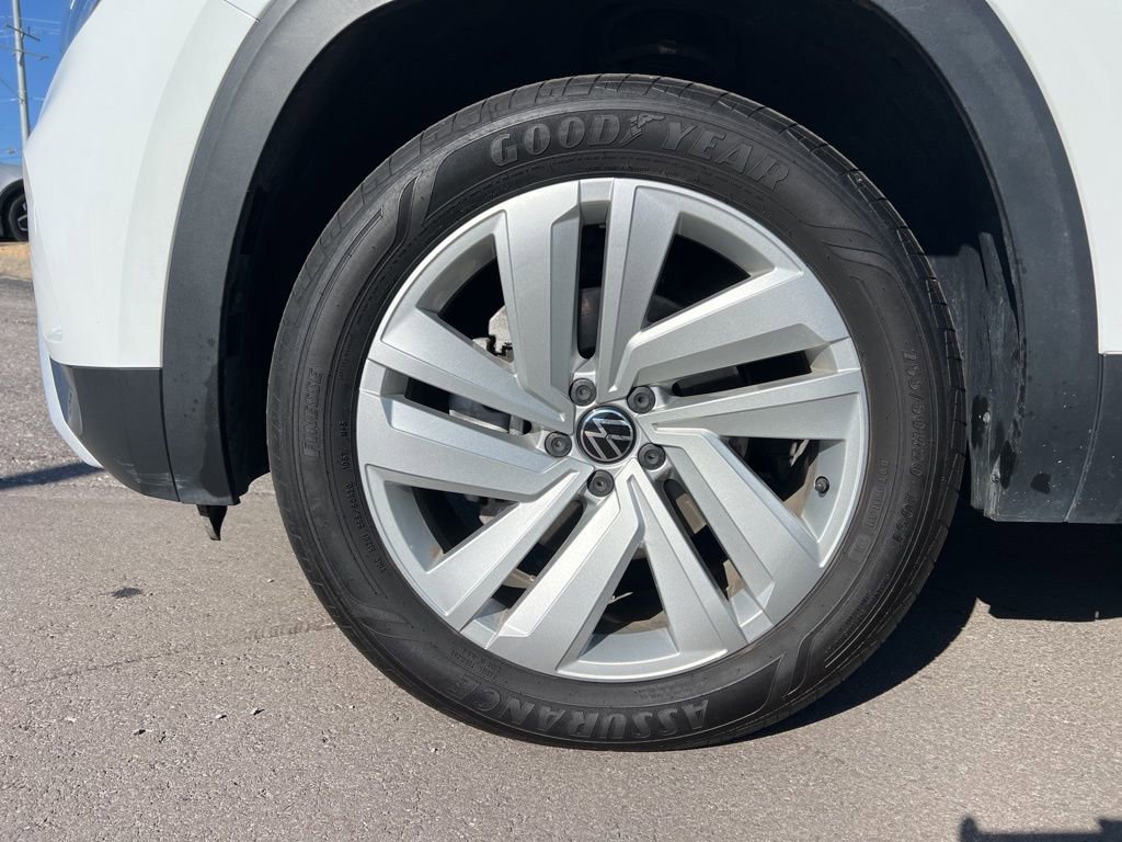 Used 2023 Volkswagen Atlas Cross Sport SE image 8