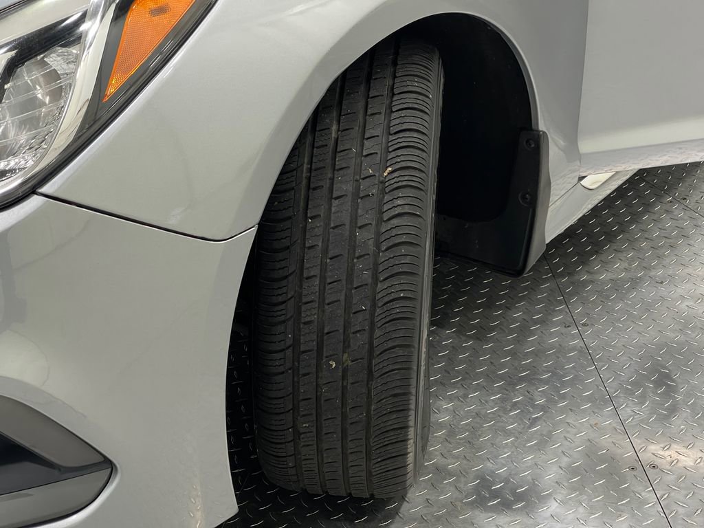 Used 2017 Hyundai Sonata Sport w/ Value Edition Package 02 image 35