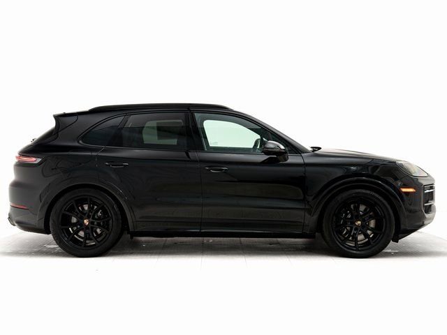New 2026 Porsche Cayenne GTS image 34