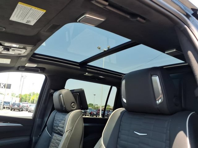 Certified 2026 Cadillac Escalade ESV V w/ LPO, ONYX Package AWD/4WD image 18