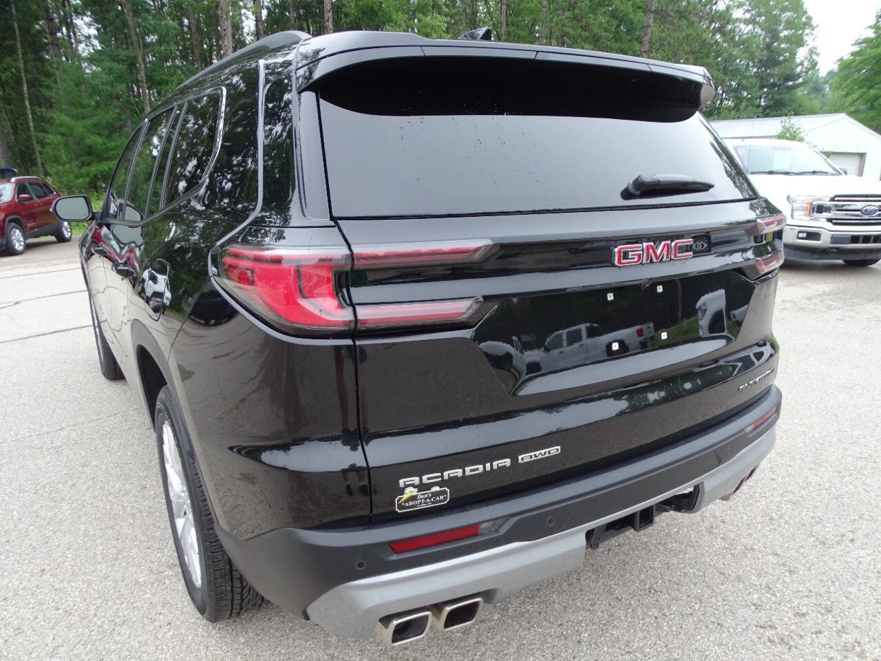 Used 2025 GMC Acadia AWD Elevation w/ Elevation Premium Package image 9