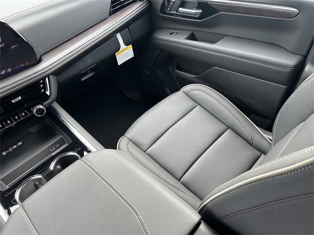 New 2026 Chevrolet Suburban Premier image 17