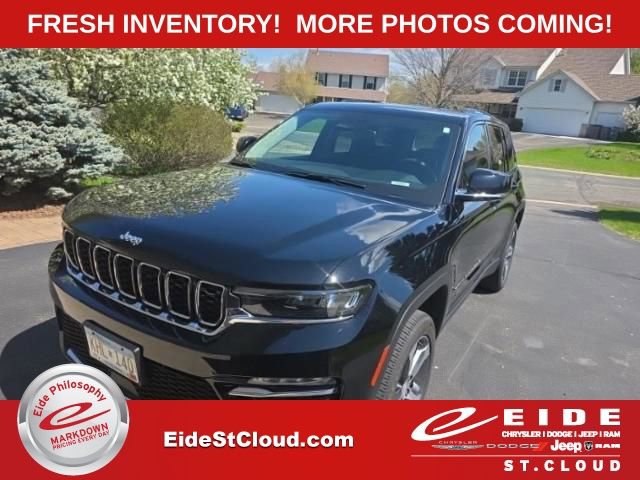 Used 2023 Jeep Grand Cherokee Limited AWD/4WD image 1