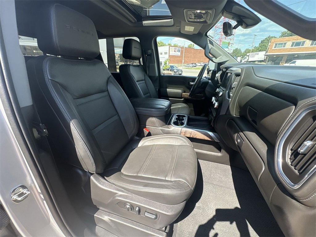 Used 2023 GMC Sierra 3500 Denali w/ Denali Ultimate Package image 42
