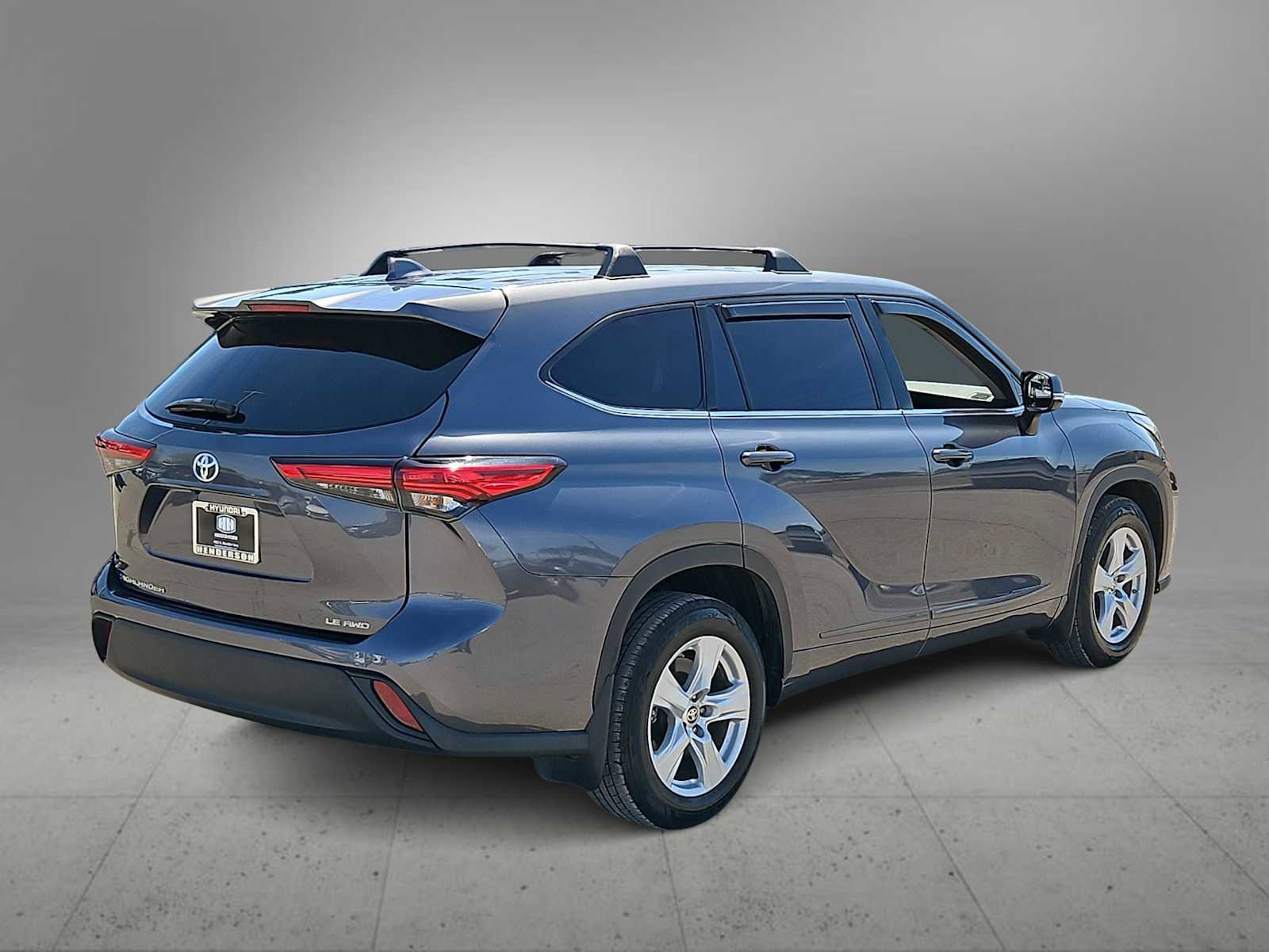 Used 2020 Toyota Highlander LE image 8