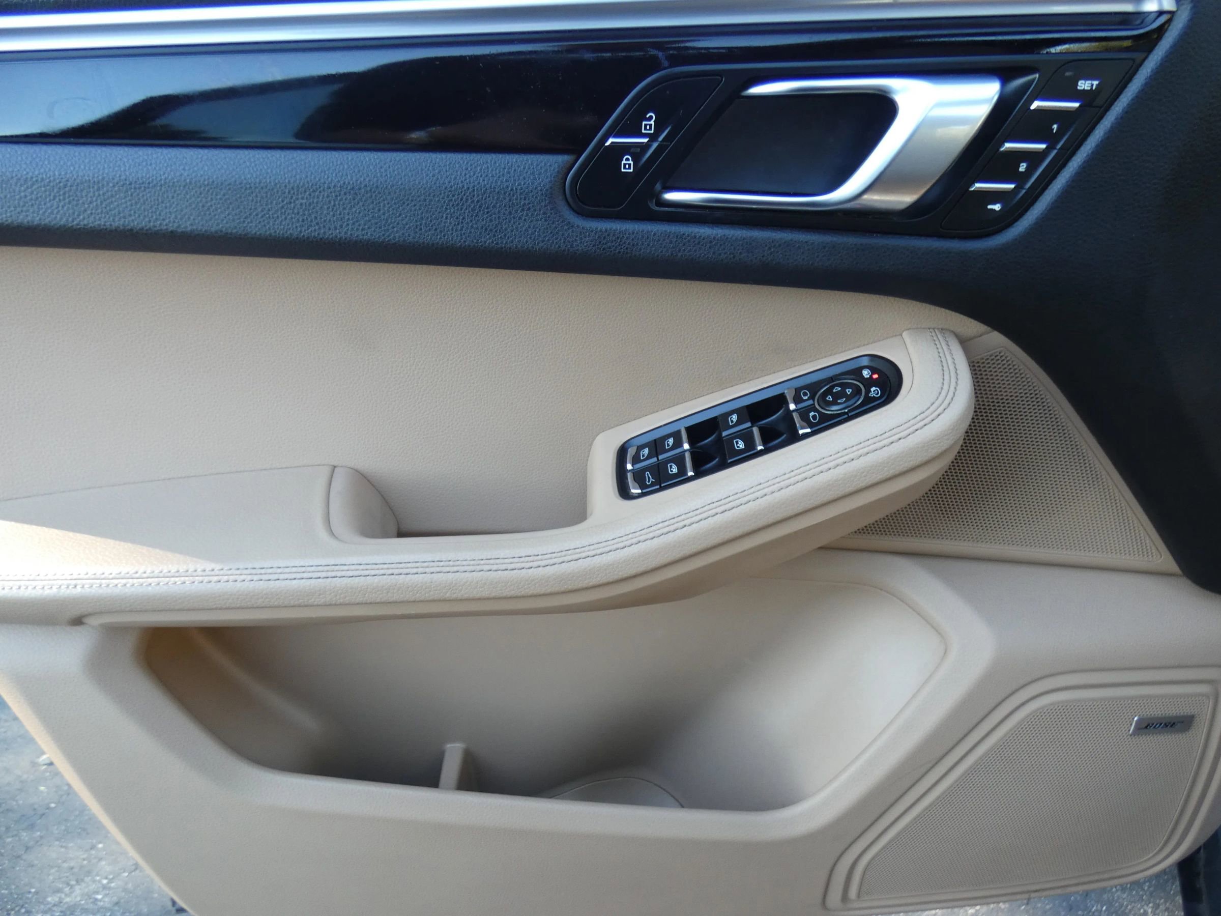 Used 2019 Porsche Macan image 45