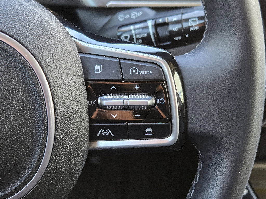 Certified 2023 Kia Sorento SX image 29
