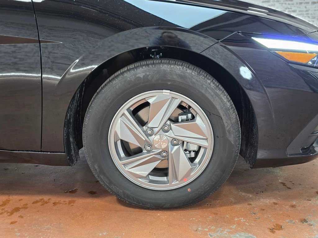 New 2026 Hyundai Elantra SE image 8