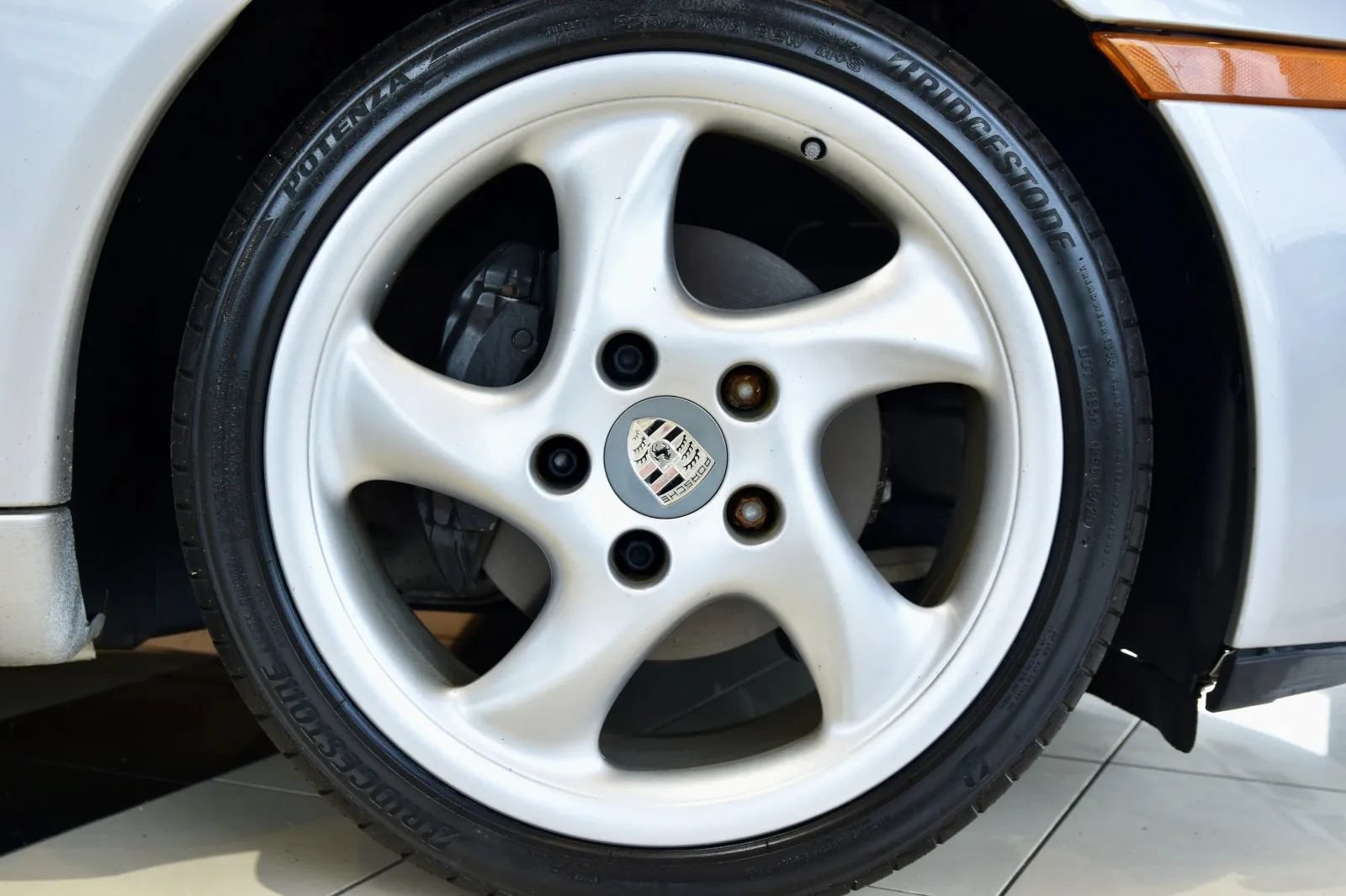 Used 2001 Porsche Boxster RWD image 16