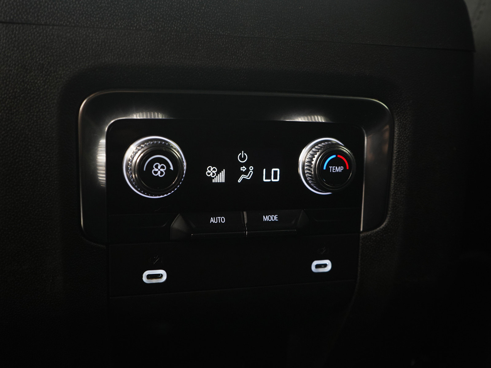 Used 2024 GMC Yukon XL SLE w/ Max Trailering Package AWD/4WD image 17
