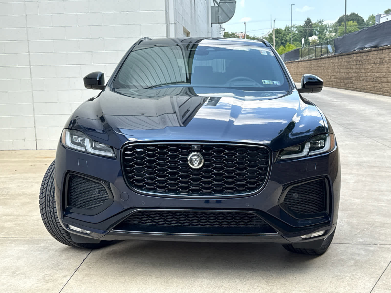 New 2026 Jaguar F-PACE R-Dynamic S image 2