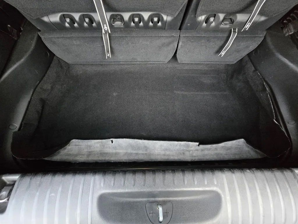 Used 2025 Chrysler Pacifica Limited FWD image 31