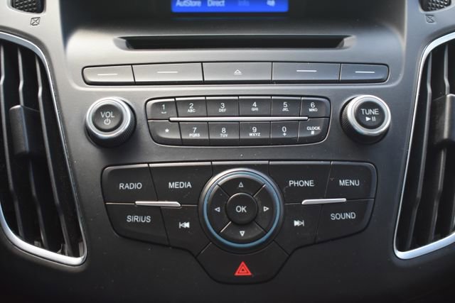 Used 2016 Ford Focus SE w/ Equipment Group 201A image 26