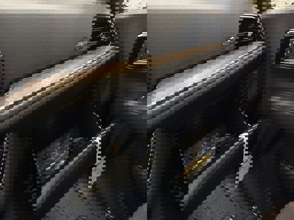 New 2026 Chevrolet Suburban High Country w/ Sun And Tow Package image 18