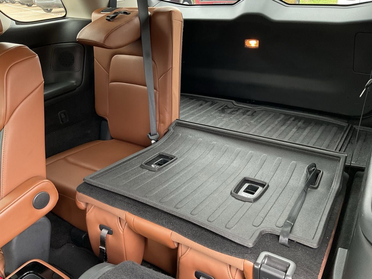 Used 2024 Nissan Pathfinder Platinum image 18