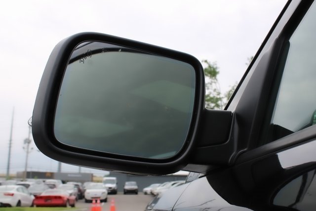 Used 2017 Ford Explorer Platinum image 8