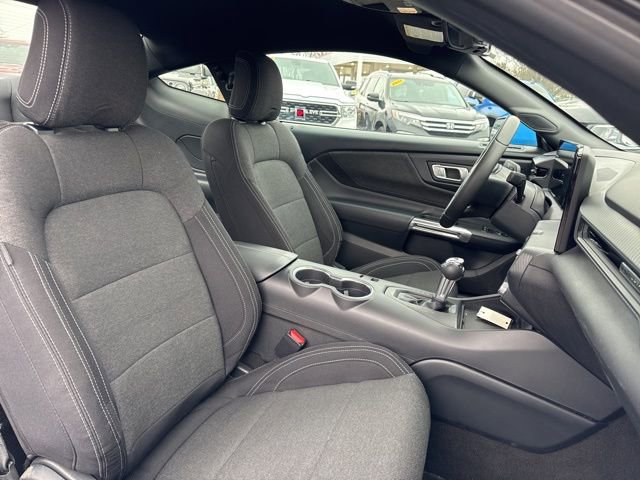 Used 2024 Ford Mustang Coupe image 23