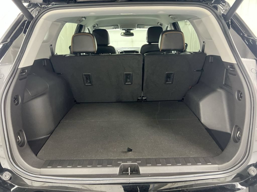 Used 2023 GMC Terrain AT4 AWD/4WD image 23