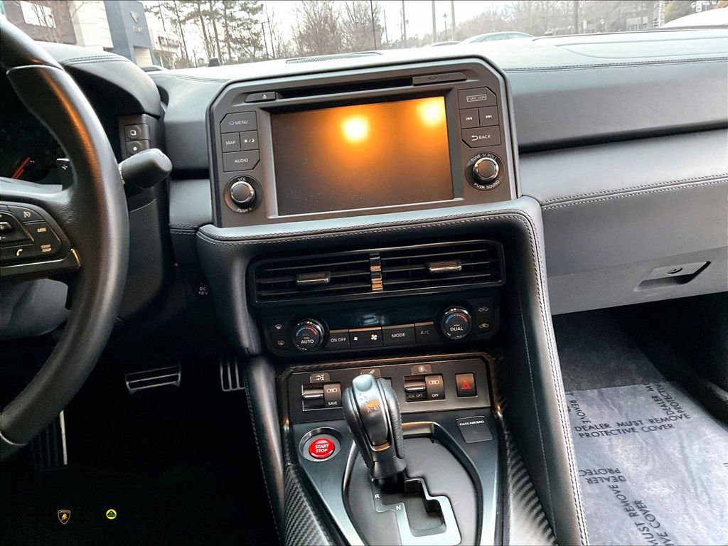 Used 2021 Nissan GT-R Premium image 7