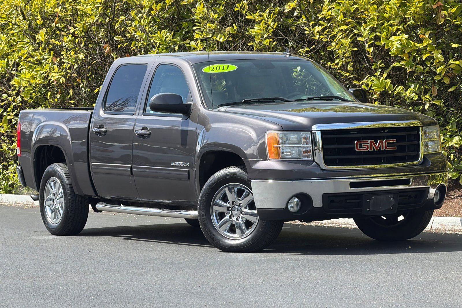 Used 2011 GMC Sierra 1500 SLT w/ SLT Convenience Package image 2
