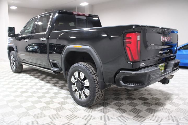 Used 2024 GMC Sierra 2500 Denali w/ Denali Reserve Package image 9