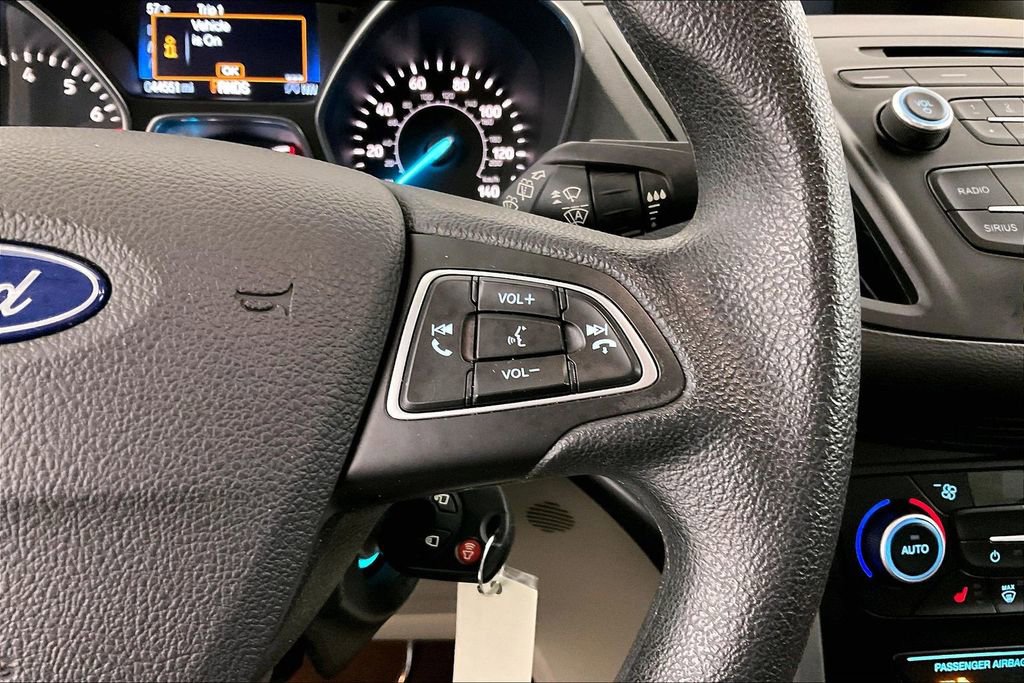Used 2018 Ford Escape SE w/ Ford Safe & Smart Package FWD image 12